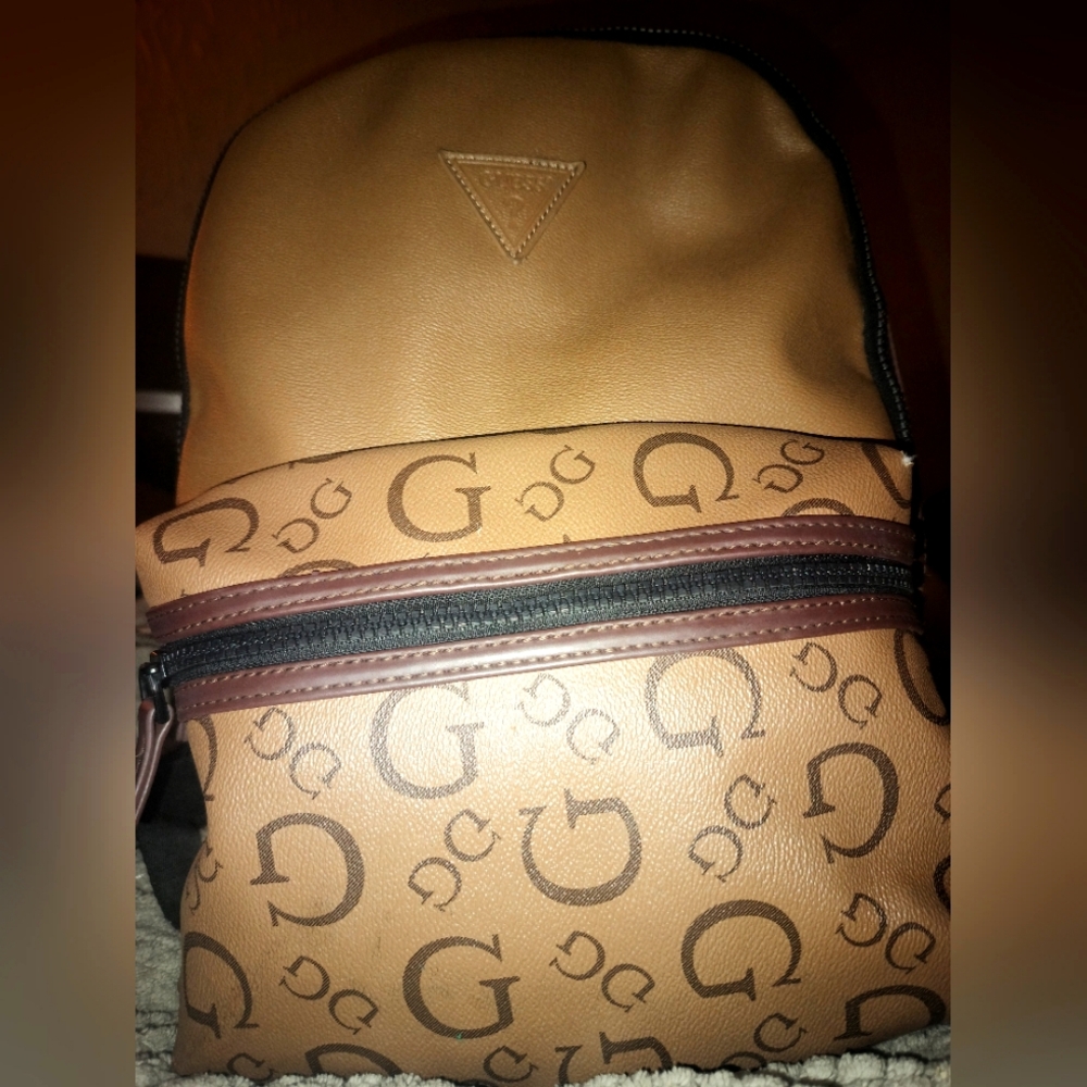 Guess Backpack - Picture 4 of 4
